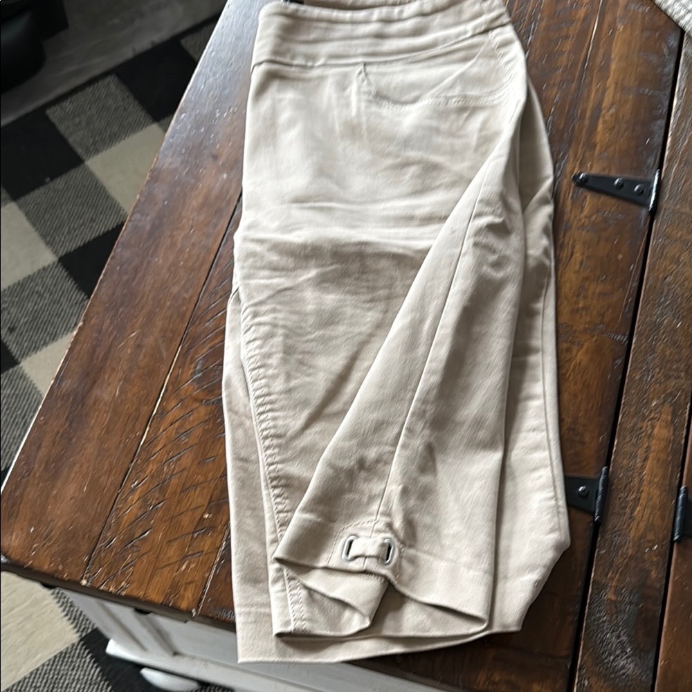 Beige Cropped shorts with Buckle Detail